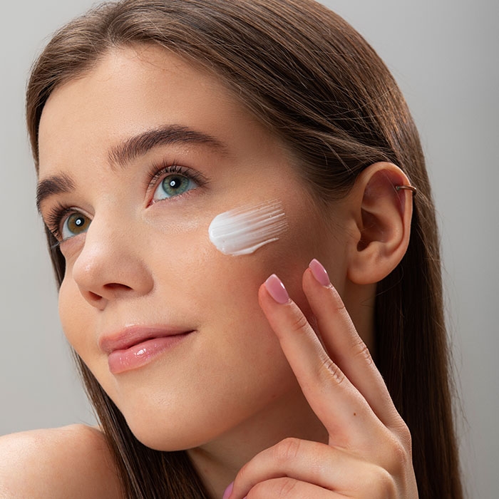 Ceramides: το skincare συστατικό που βοηθά την επιδερμίδα να διατηρεί την ισορροπία της